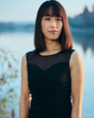 岩下真麻（ピアノ）